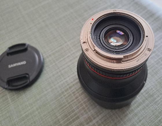 objectif Samyang 12mm F2.0