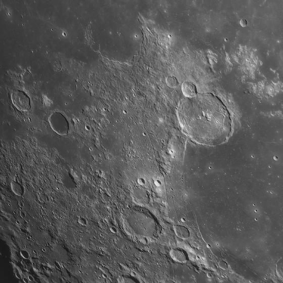 Dobson / Newton 300mm F4 poids plume Orion Optics UK VX12