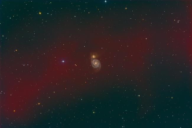 M 51 DANS SON AURORE BOREALE