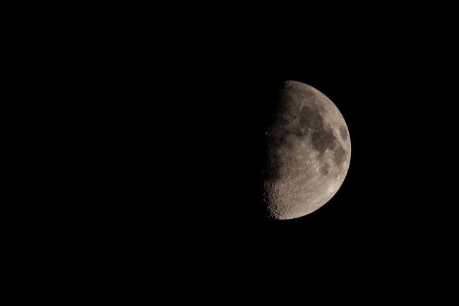 Lune du 03 04 2020