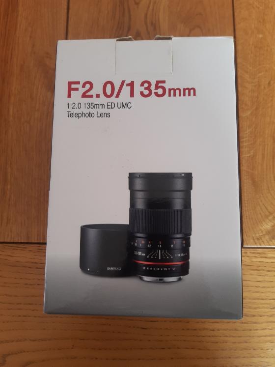 Samyang 135mm f/2 monture Sony E