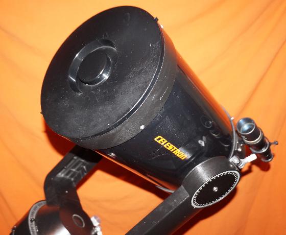 Télescope C8 sur monture équatoriale à fourche avec accessoires
