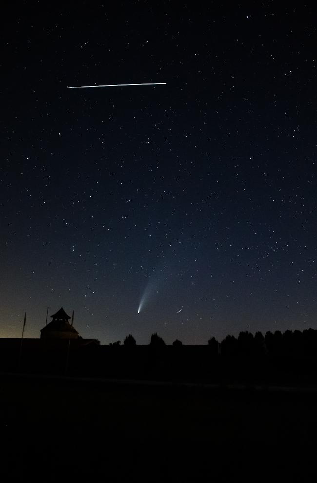 Neowise, ISS et avion.