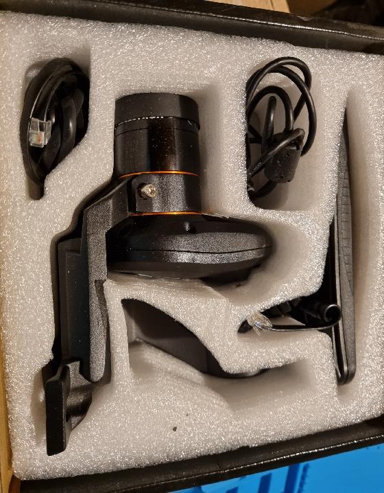 Celestron CPC Deluxe EDGE HD 11 + accessories 