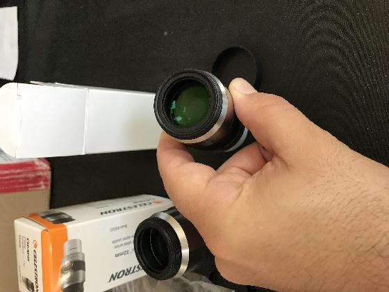 2 oculaires Celestron Omni 32mm