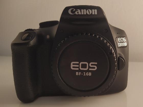 EOS 1300D