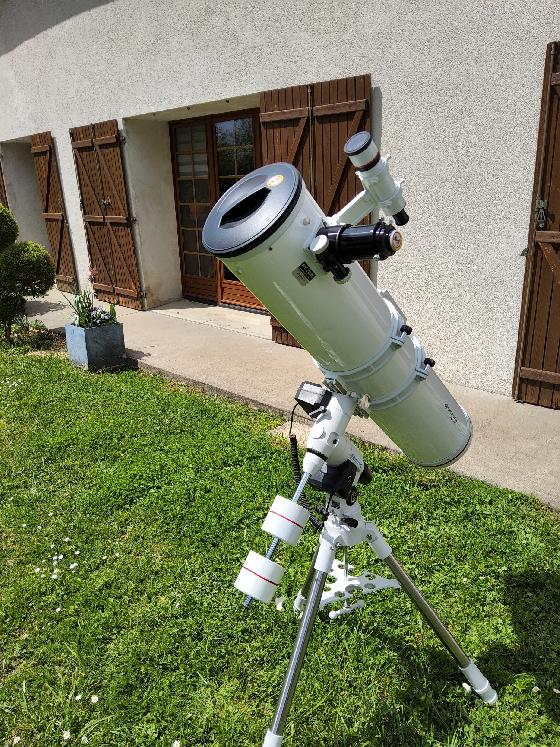 Télescope NEWTON BRESSER 203/1000 et monture équatoriale EXOS2 GoTo