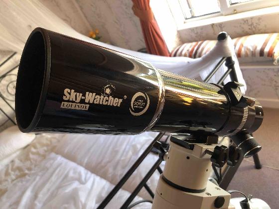 Télescope réfracteur Skywatcher Equinox ED80 APO PRO avec accessoires en option