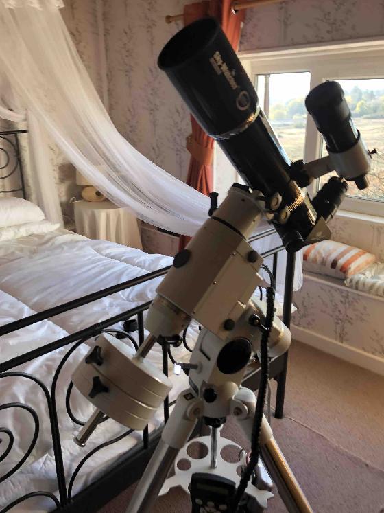 Télescope réfracteur Skywatcher Equinox ED80 APO PRO avec accessoires en option