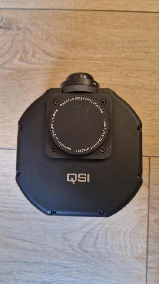 CCD QSI583WSG avec roue a filtre et 5 filtres astrodon