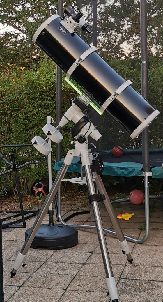 Vend telescope skywatcher sur monture EQ-5 avec accessoires. 