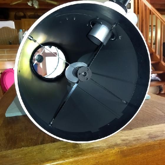 Télescope Newton Skywatcher 254/1200