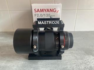 Samyang 135mm NEUF avec collier et accessoires 