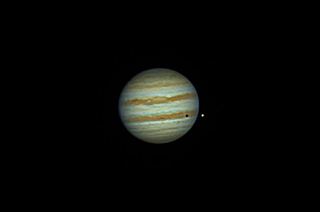 Jupiter + Io + ombre