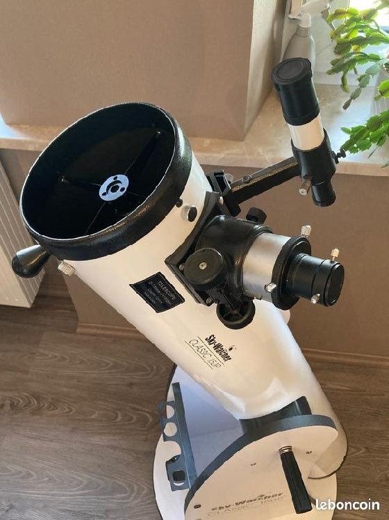 Vente télescope Dobson Sky-Watcher 150/1200 avec oculaires