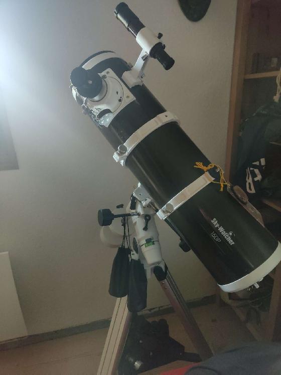 Télescope skywatcher 150/750