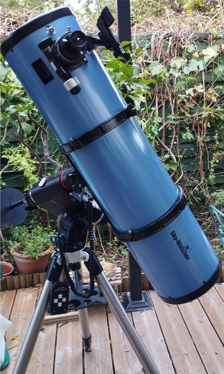 Telescope 200x1000 avec monture Heq5 , oculaires et accessoires