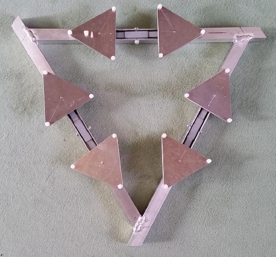 TRIANGLES ET VIS SUPPORTS 400 mm