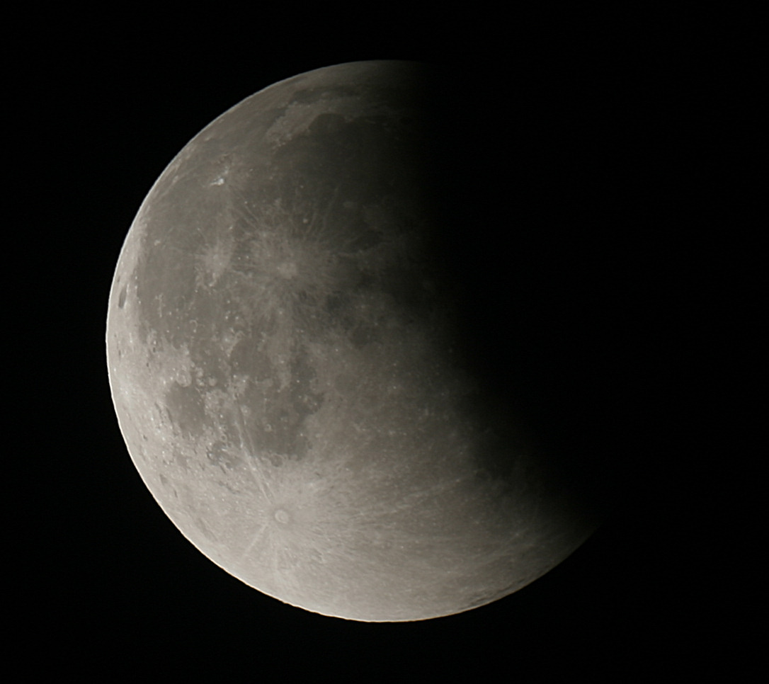 2008_02_21_eclipse_lune_ombre.jpg