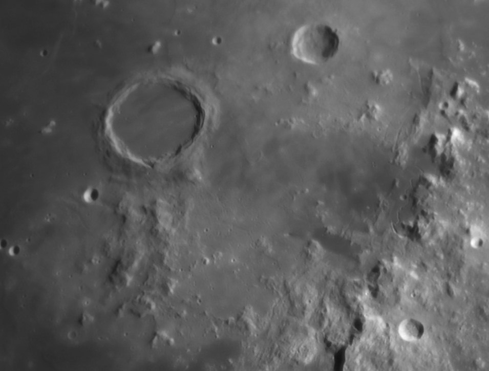 20090404_Lune_nord_zoom.jpg