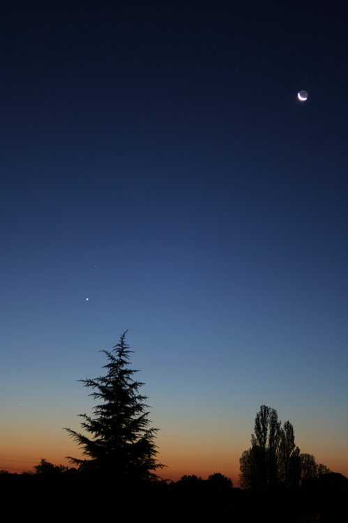 20091015_Lune_Venus_Saturne_Mercure.jpg