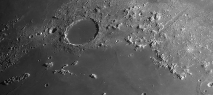 2010_04_23_Lune_Platon_4_red.jpg