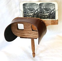 220px-Holmes_stereoscope.jpg