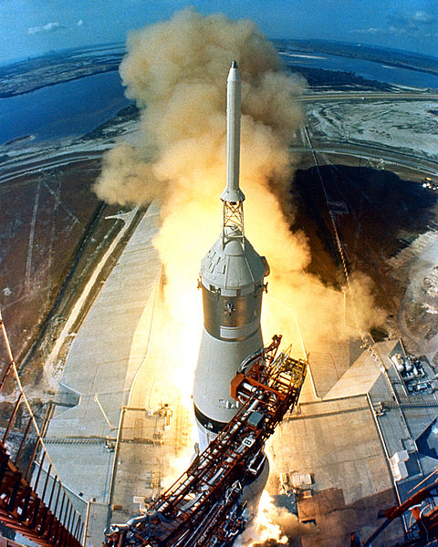 480px-Apollo_11_Launch2.jpg