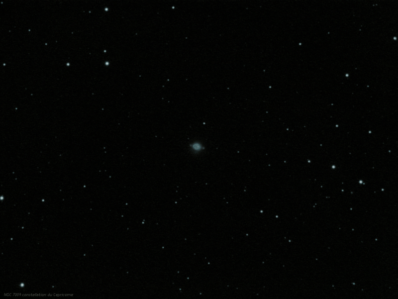 501395NGC7009HISTOGRAMMEressr.png