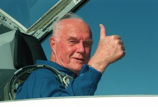 5045986_6_ccdf_john-glenn-alors-age-de-77-ans-avant-son_7f6858294028cd262406c3a44a0e775d.jpg