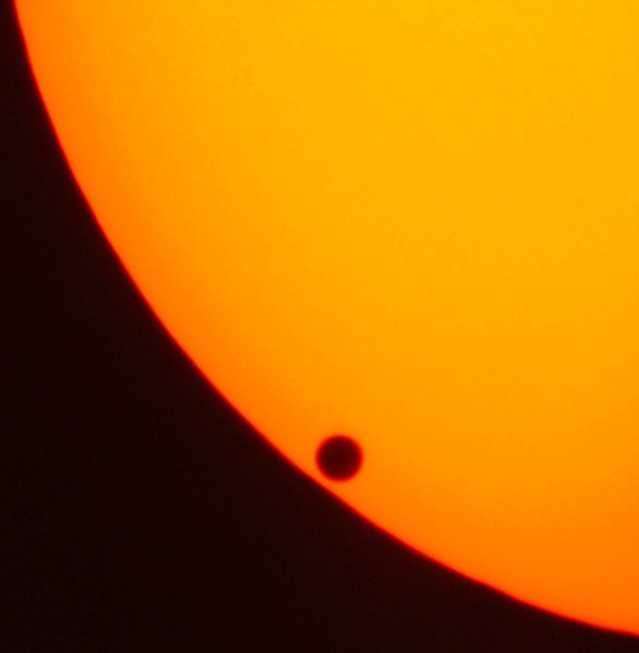 586px-Venustransit_2004-06-08_07-49.jpg