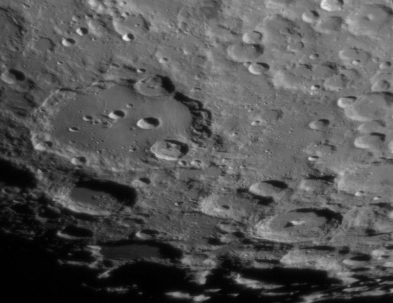 L20121223-20h29UT-Clavius%20Moretus%20800x600.jpg