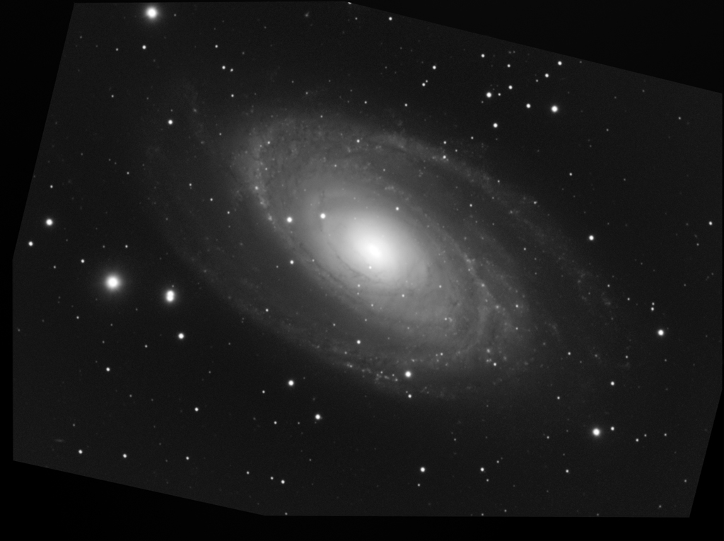 M81-C8-red0.5-atik16hr-N&B-SP-r73.jpg