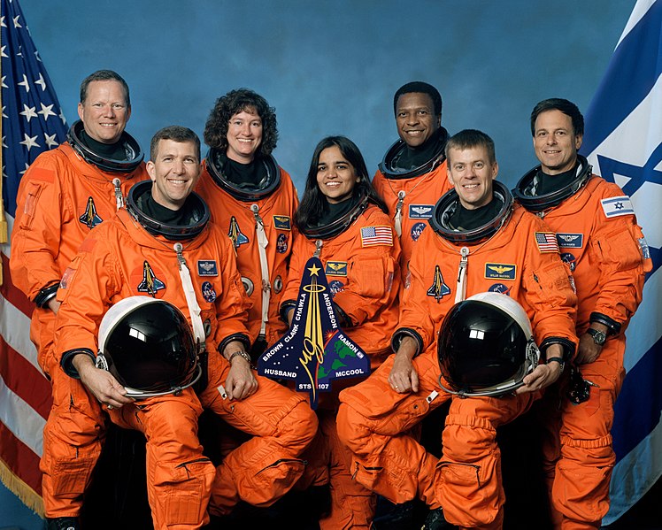 749px-Crew_of_STS-107%2C_official_photo.jpg