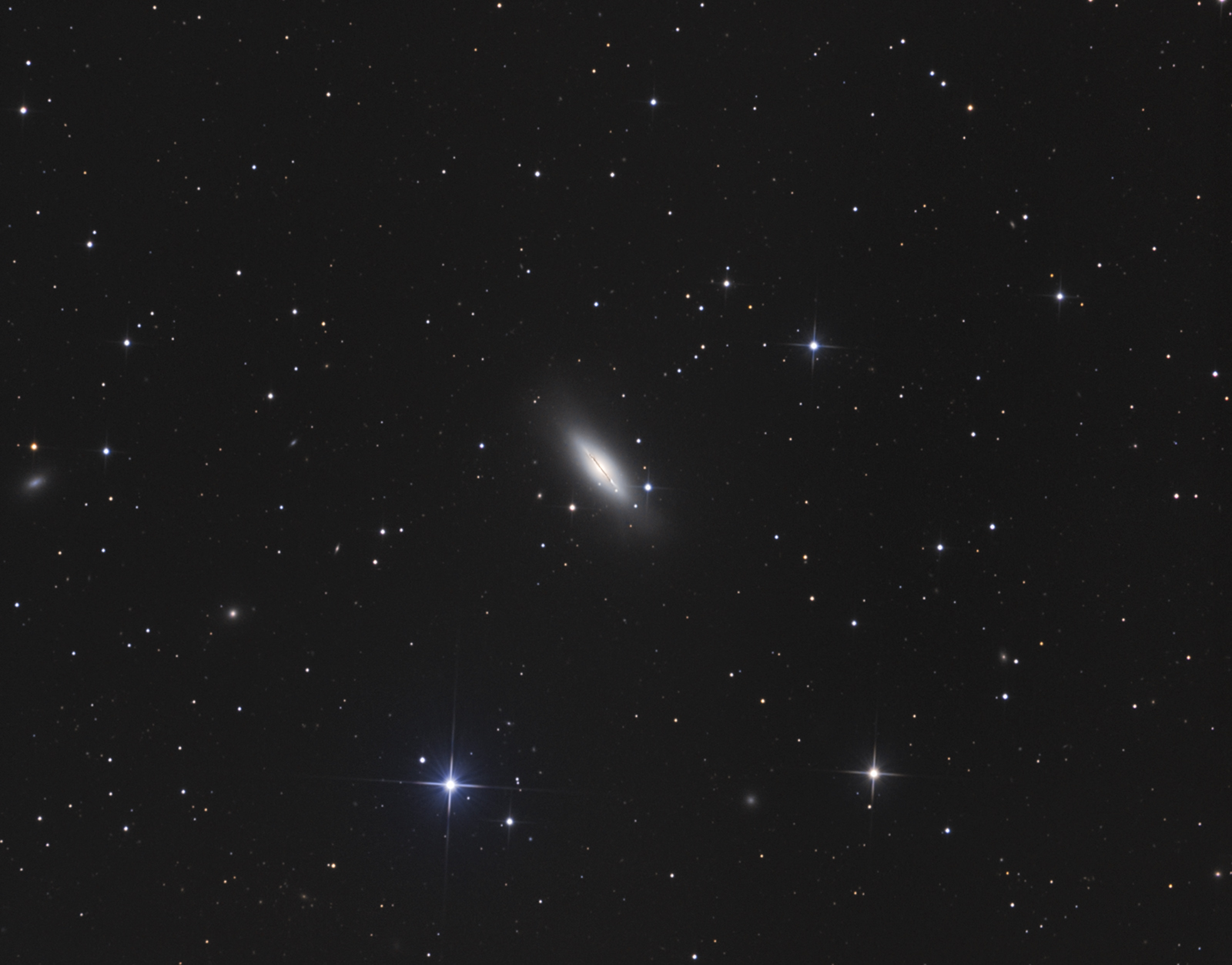 711271NGC5866web1600pix.jpg