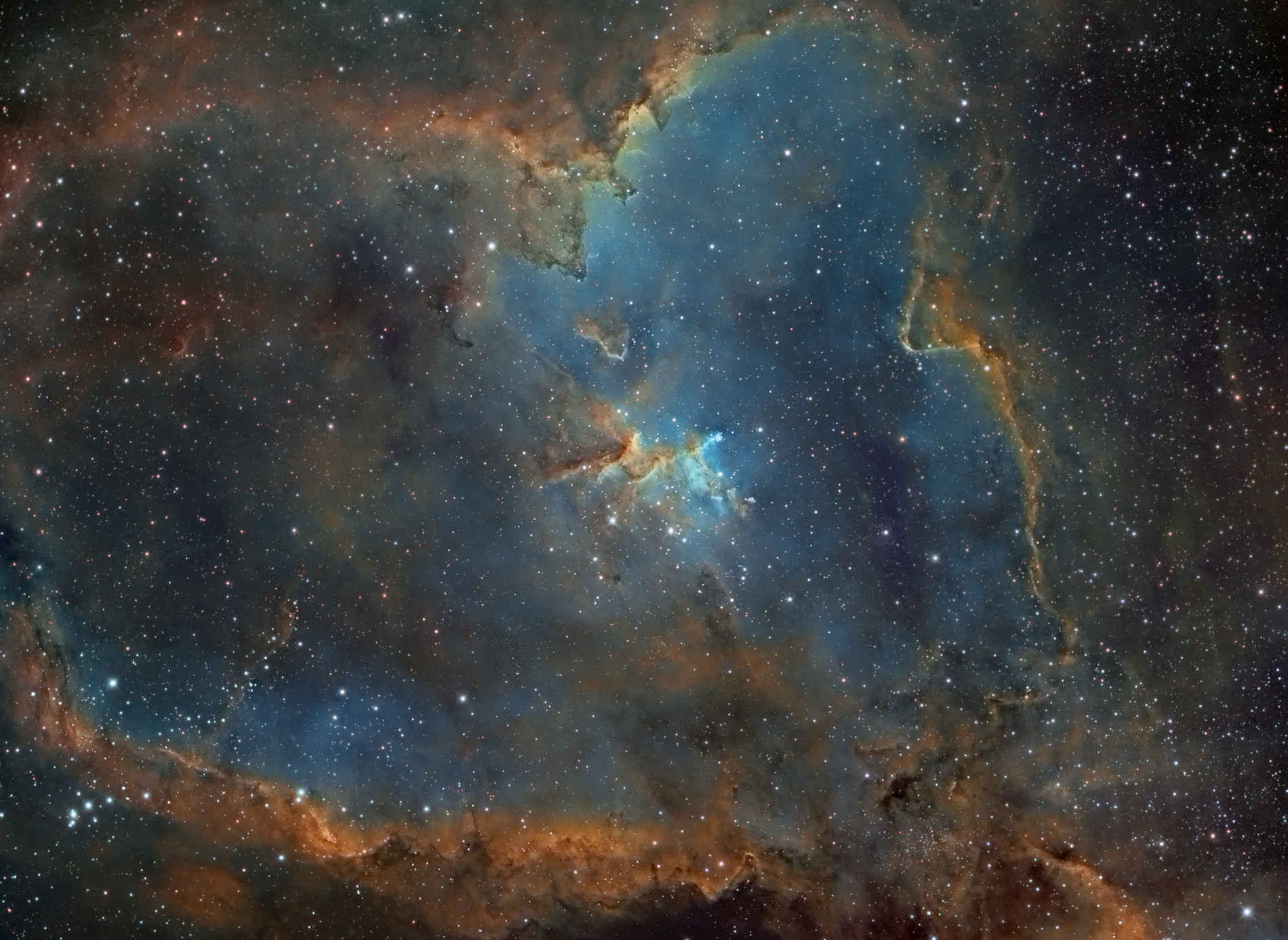 724539IC1815V41900.jpg