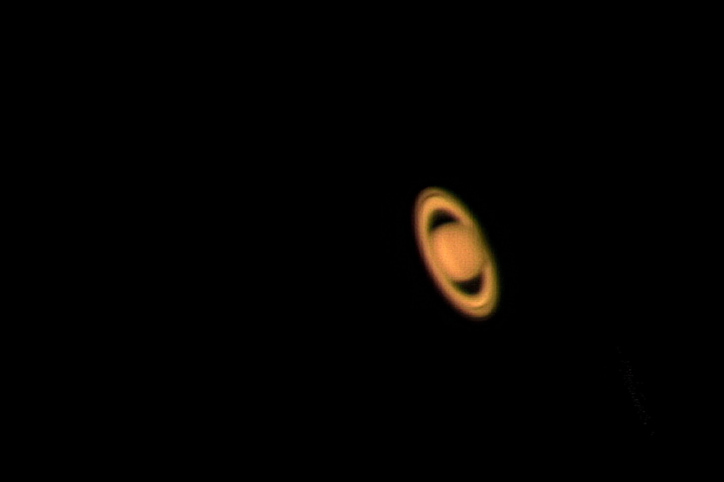 738598saturne.jpg