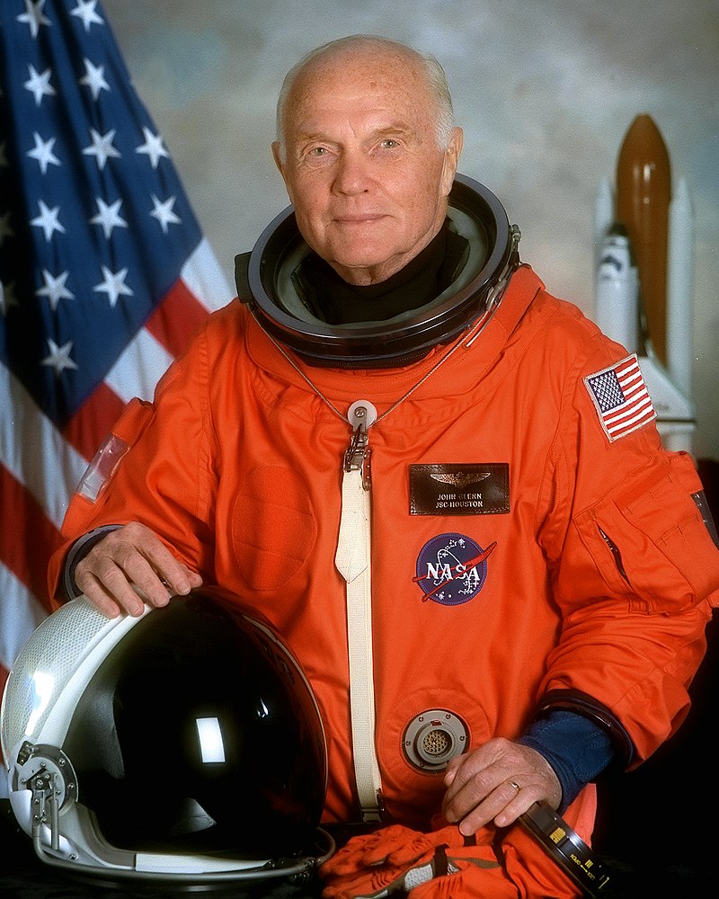 800px-JohnGlenn.jpg