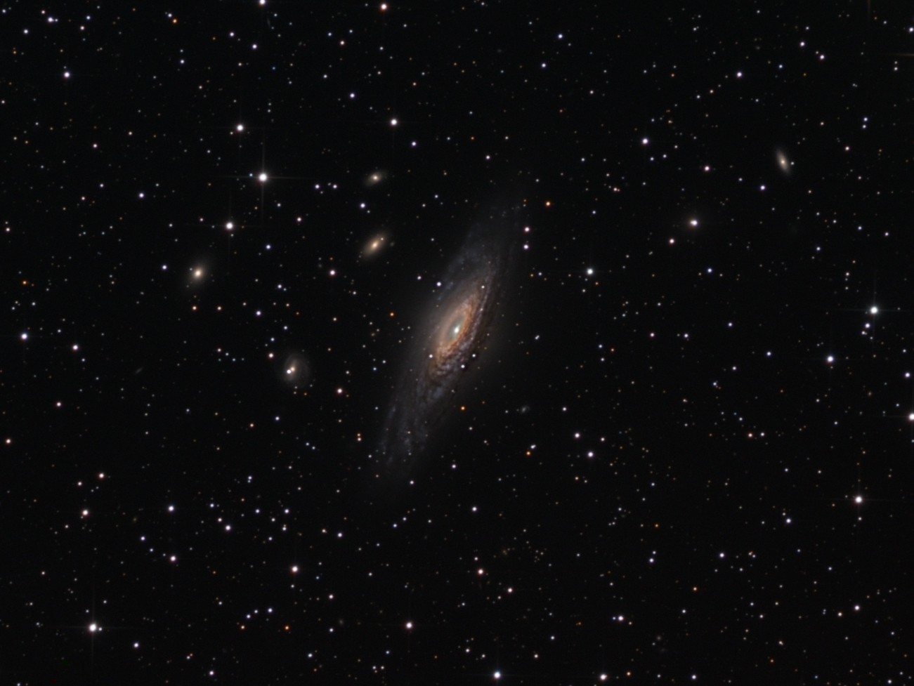 887321NGC7331LRGB4.jpg