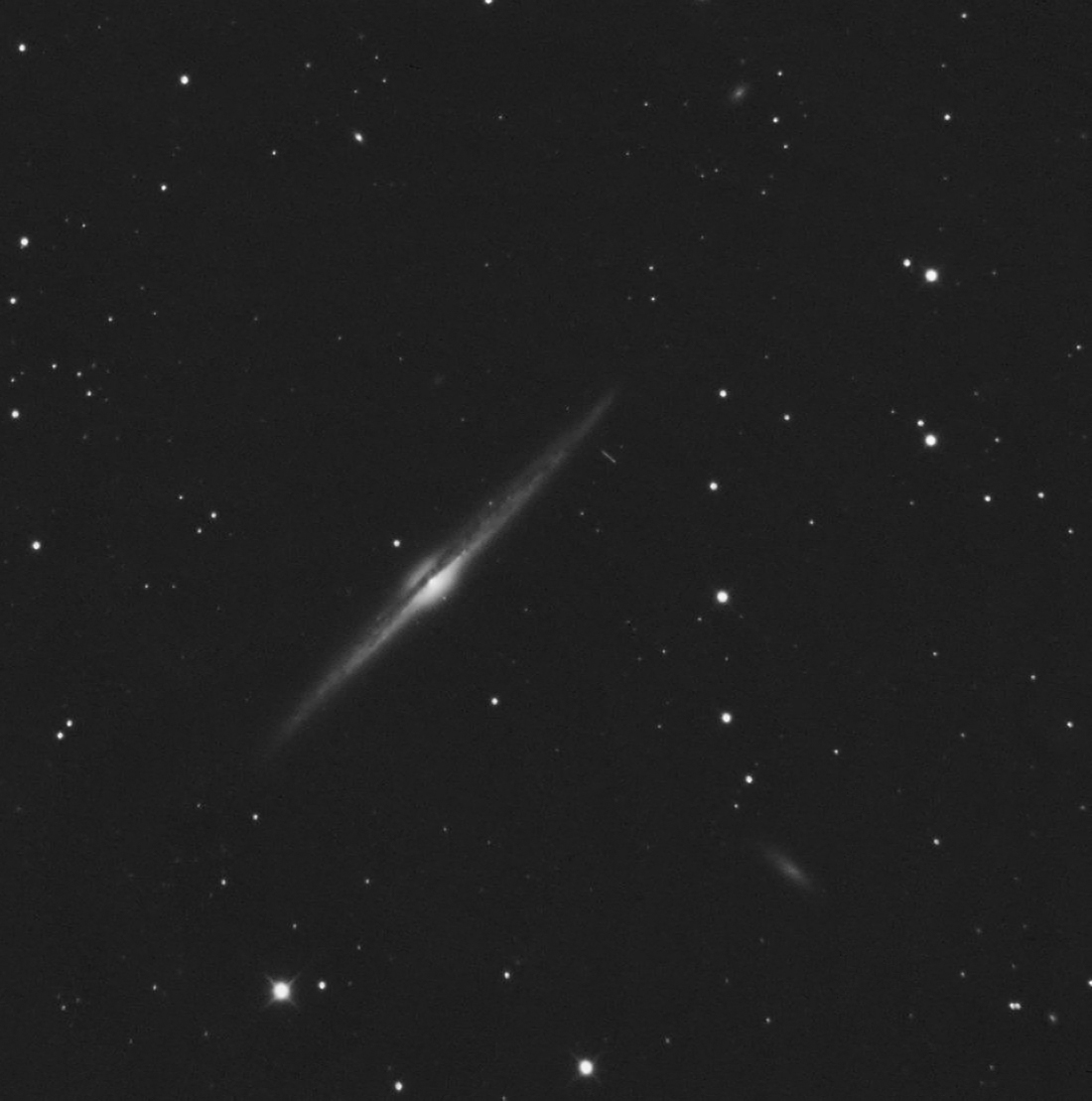 890221ngc4565asteroFreda.jpg