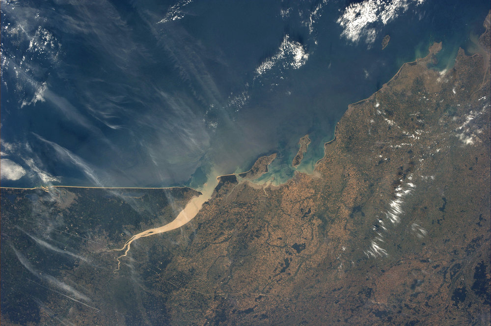 Nantes and Bordeaux, in the morning light