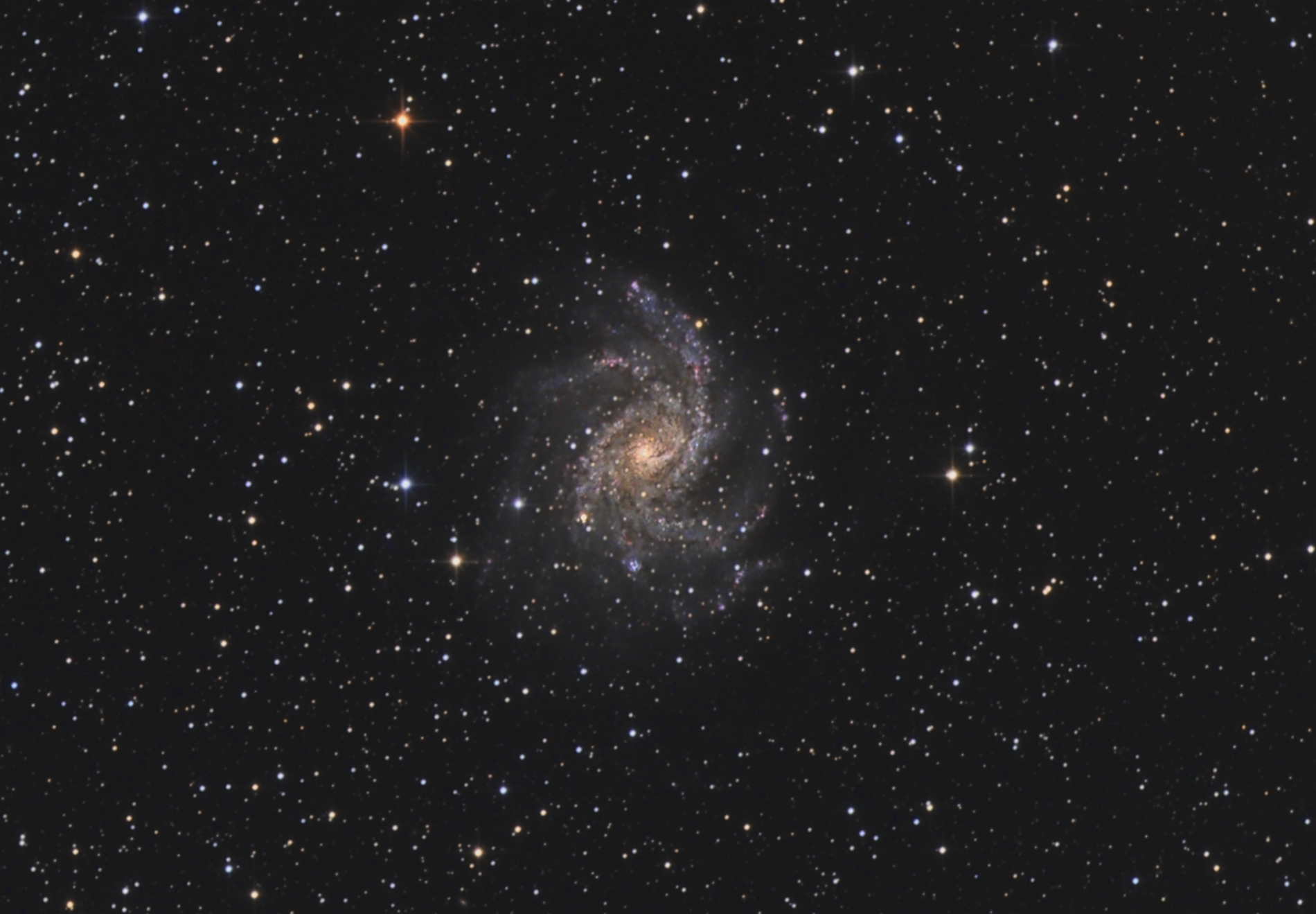 937901NGC6946webcrop.jpg