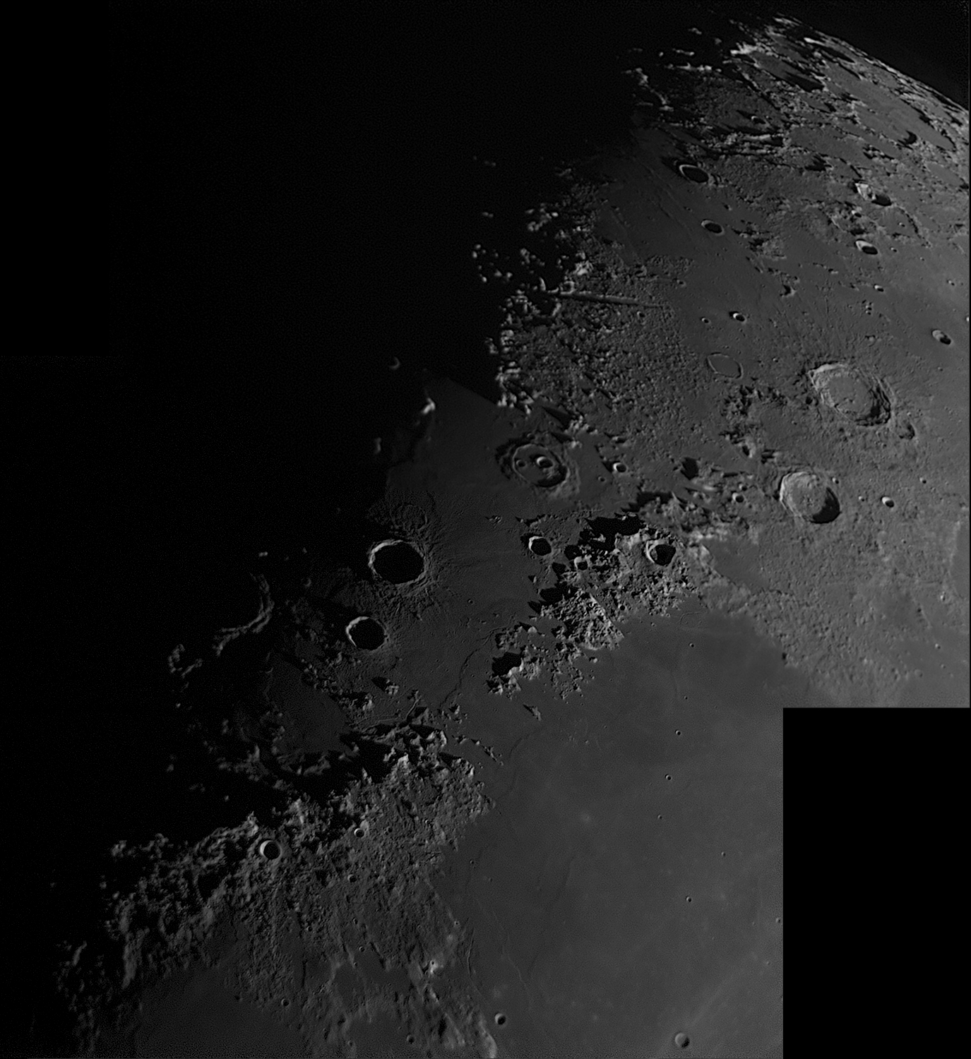 997468Moon210918010717ASP50lapl4ap263v2stitch.jpg