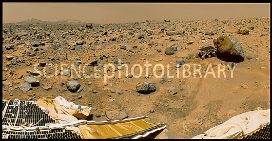 S610074-Robotic_vehicle_on_Mars-SPL.jpg?id=836100074