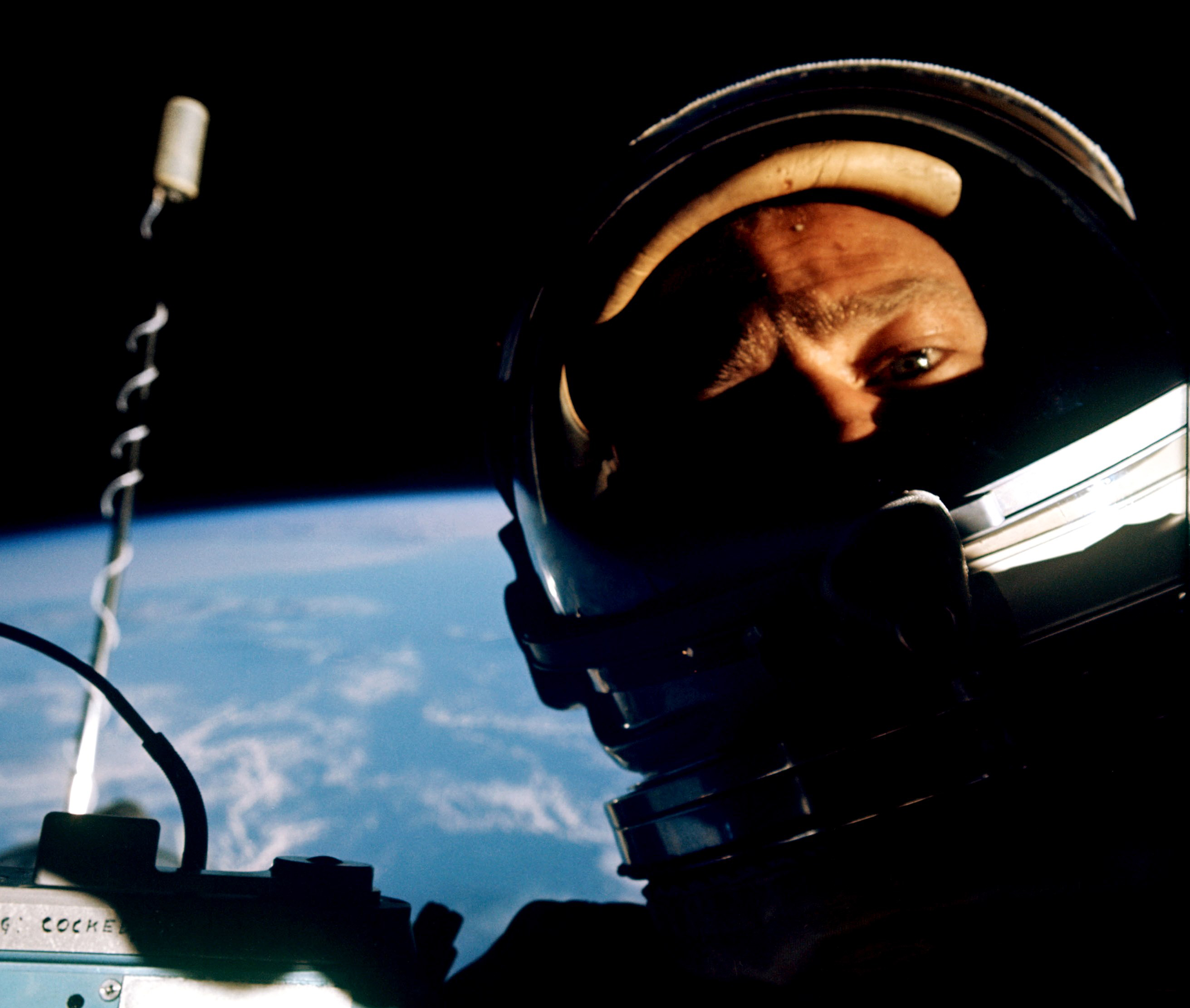 Buzz_Aldrin_EVA_Selfie.jpg