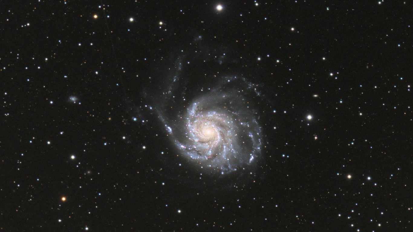 CCD-M101o-1366x768.jpg