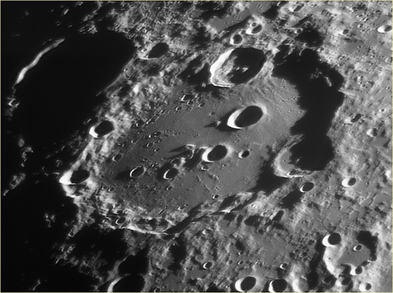 Clavius_12022011_800.jpg