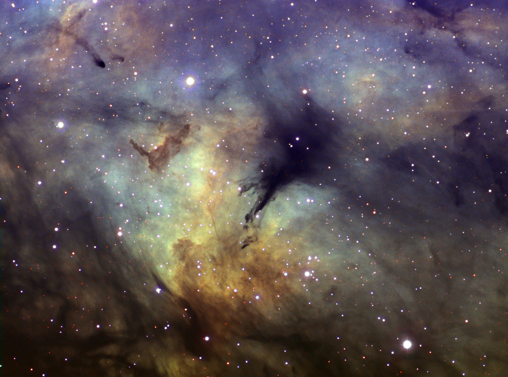 IC1318-Ha-SIIHaOIII-ete2010-2r.jpg