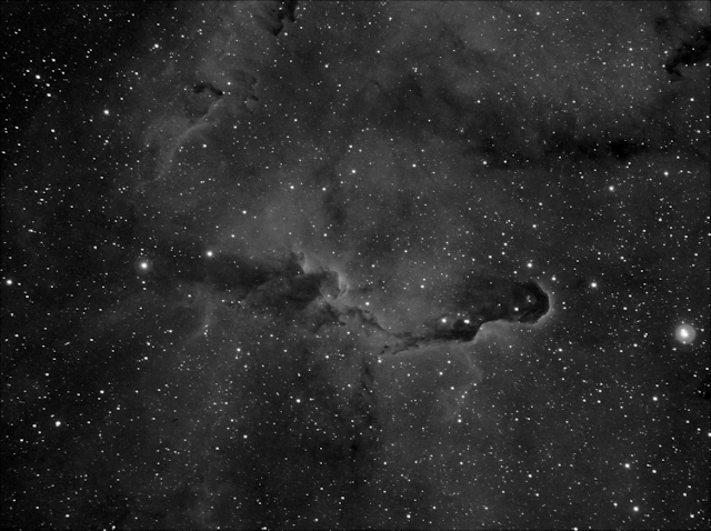 IC1396-9aout2011-Halpha-20x6mn-Atik314L-2.png