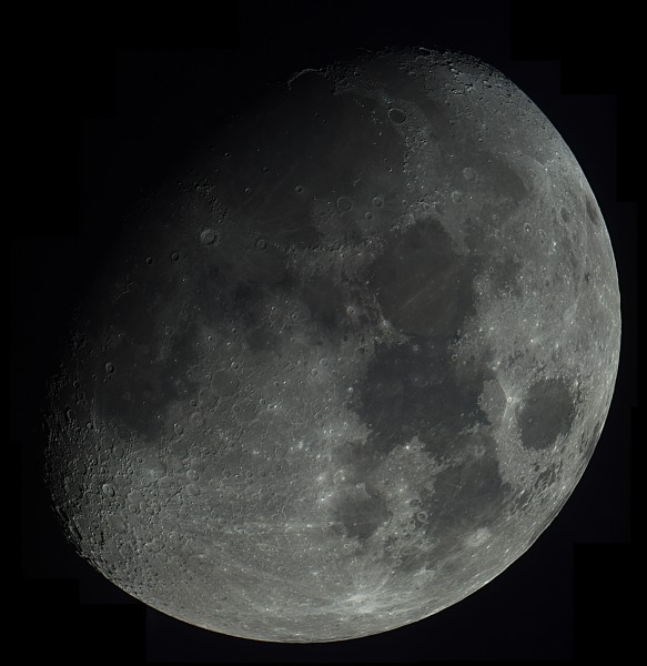 Lune-mosa17fois50img-KIS-LS-hugin-gimp-583x600.jpg